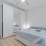 3 Bedroom Beautiful In * Testana