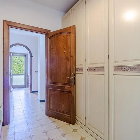 3 Bedroom Beautiful In * Testana