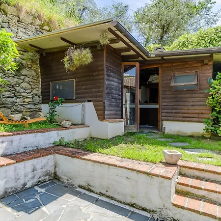 Дом отдыха Awesome In With Outdoor Swimming Pool, Wifi And 3 Bedrooms Testana