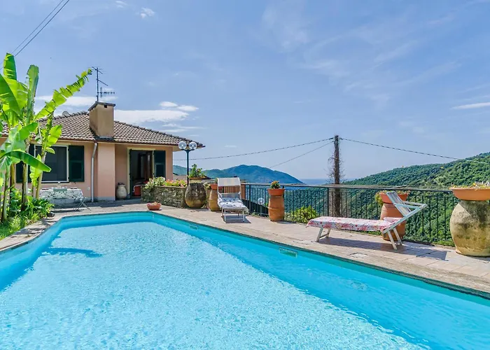 3 Bedroom Beautiful In Nyaraló Testana