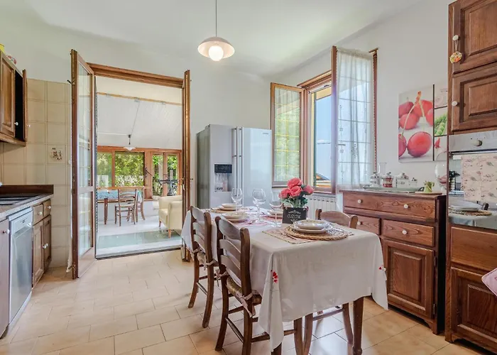 3 Bedroom Beautiful In Testana