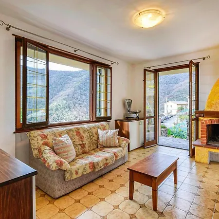 Awesome In With Outdoor Swimming Pool, Wifi And 3 Bedrooms *