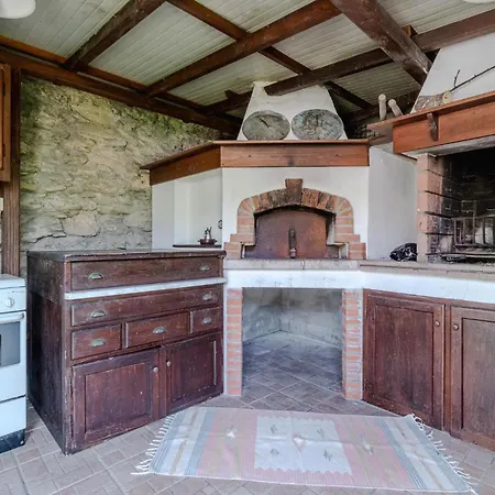 بيت للعطل Awesome In With Outdoor Swimming Pool, Wifi And 3 Bedrooms