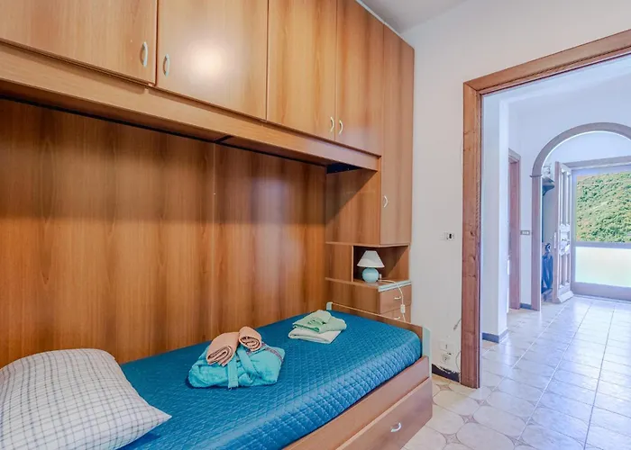 3 Bedroom Beautiful In Testana